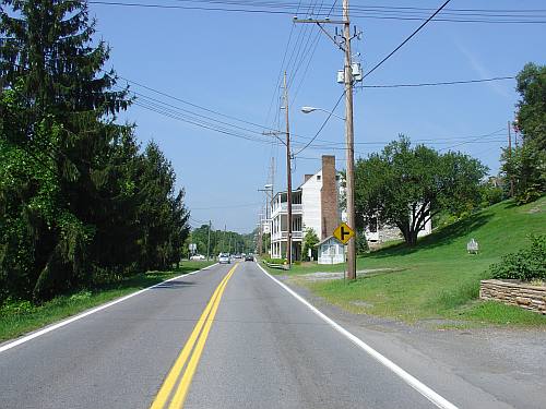 Netherland Inn :: Coming Up On The Inn : Before :: &copy;2005 DiscoverKingsport.com