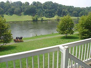 Looking From The Porch :: Kingsport Tennessee Netherland Inn